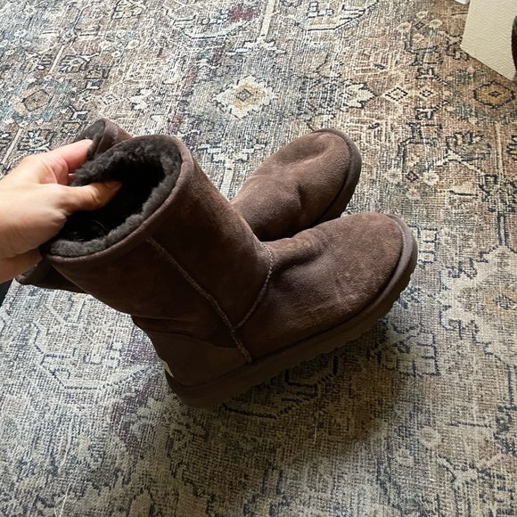 Chocolate brown Uggs - Picture 6 of 6